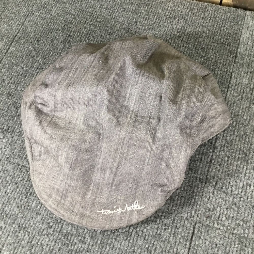 Travis Mathew newsboy golf cap L/XL